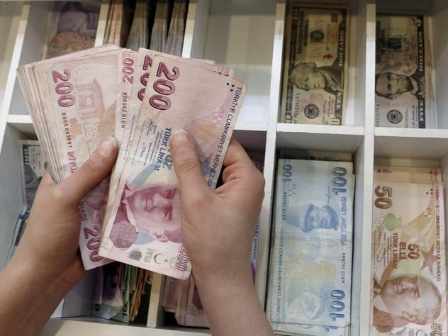 Банки позволят российским туристам платить в Турции рублями