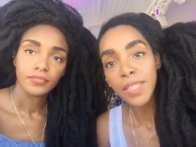 Близняшки покорили Instagram супер-объемными волосами 