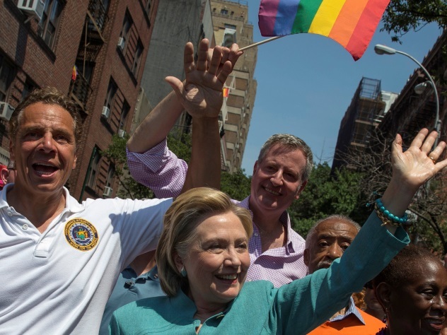 Хиллари Клинтон приняла участие в гей-параде