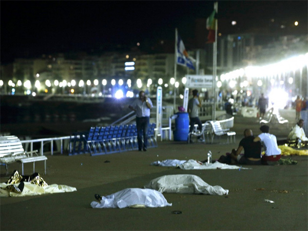 Французские полицейские расстреляли туристов в Ницце