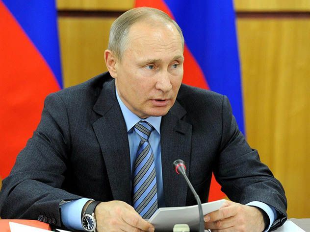 Владимир Путин распорядился отпраздновать День рождения Михаила Калашникова на государственном уровне