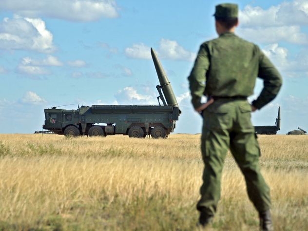 На живца: Россия неспроста перебросила под Калининград ракетные комплексы «Искандер» 