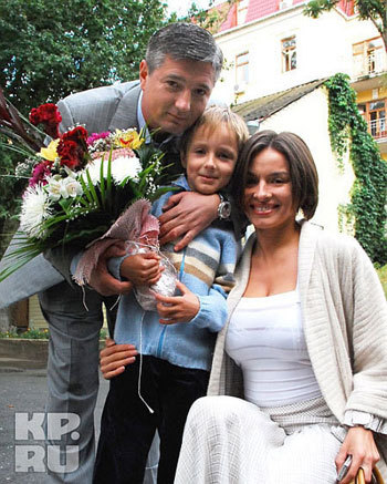 МЕЙХЕР с 9-летнем сыном Игорем (фото kp.ru)