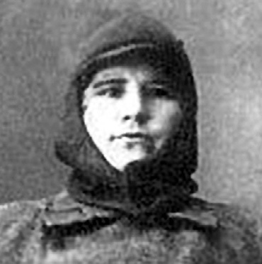 Прототипом Анки-пулемётчицы стала порученец начдива Мария ПОПОВА. Её любви добивались даже вожди Третьего рейха