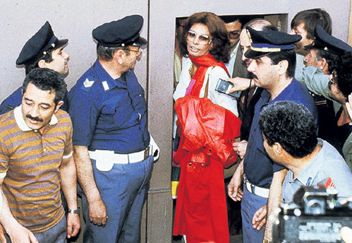 Арест Софи ЛОРЕН в 1982 году за финансовые недоимки вызвал грандиозный скандал