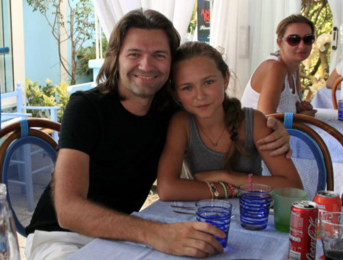 Дмитрий МАЛИКОВ с дочкой Стефанией (фото РИА «Новости»)
