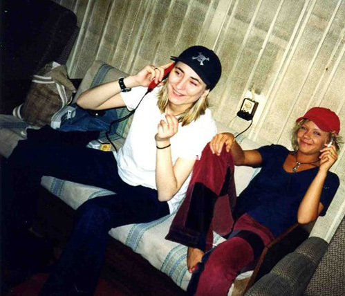 В конце 90-х Перона (так друзья называют Елену) и ЗЕМФИРУ часто видели вместе. Фото: Fb.com
