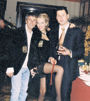 Женихами Ксении Анатольевны называли сенатора от Чечни Умара ДЖАБРАИЛОВА (слева) и бизнесмена Александра ШУСТЕРОВИЧА. До свадьбы дело почему-то не дошло