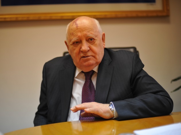 Горбачев отверг прозвучавшую в его адрес критику Путина