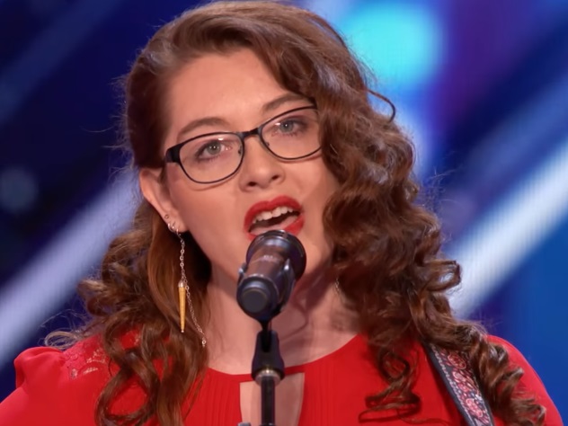 Глухая певица удивила вокалом судей американского шоу талантов