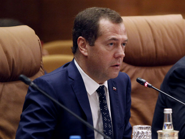 Медведев отказался строить в России цифровой «колхоз»