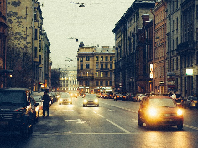 Власти Санкт-Петербурга пообещали возить инвалидов в бани на такси со скидкой