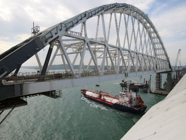 Колонна байкеров с флагами проедет по Крымскому мосту
