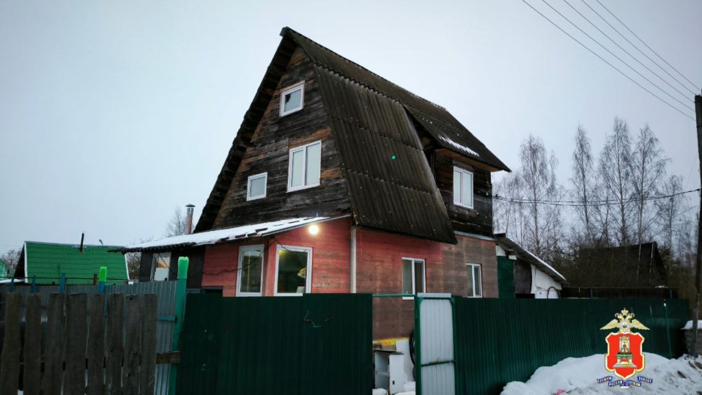 Жену закрыл, пытался покончить с собой: в жестоком убийстве четверых малолетних детей в Тверской области подозревают их отца